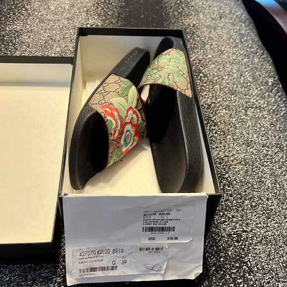 Gucci slides